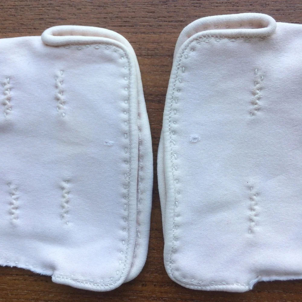 Vintage Pale Pink Gloves (1940s - 1960s?)